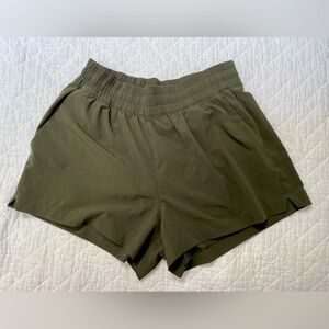 Athleta Weekender Mid Rise Run Short